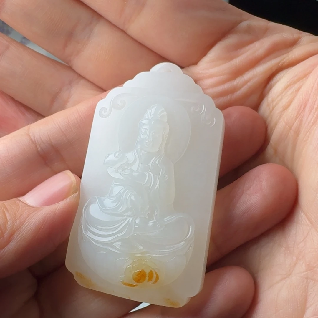 小***吉和田玉未镶嵌颈饰白玉观音