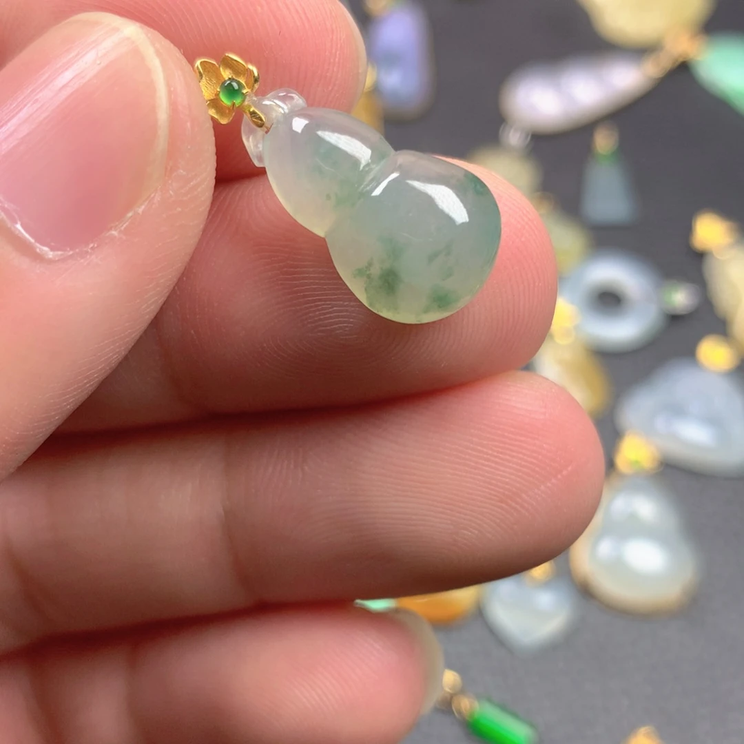 【闪购商品】颈饰18K金镶嵌翡翠翡翠
