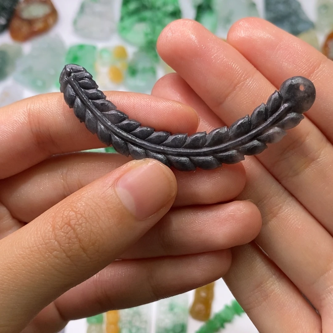 定制翡翠未镶嵌吊坠