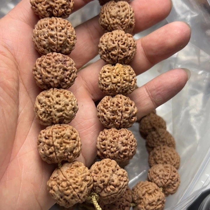 金刚菩提吊坠5瓣23针孔蜂窝