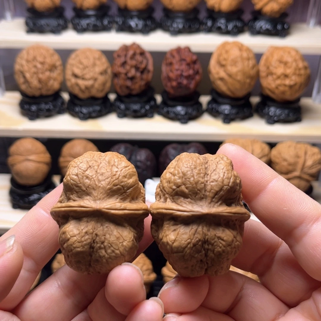 文玩核桃吊坠21w方尊45尺