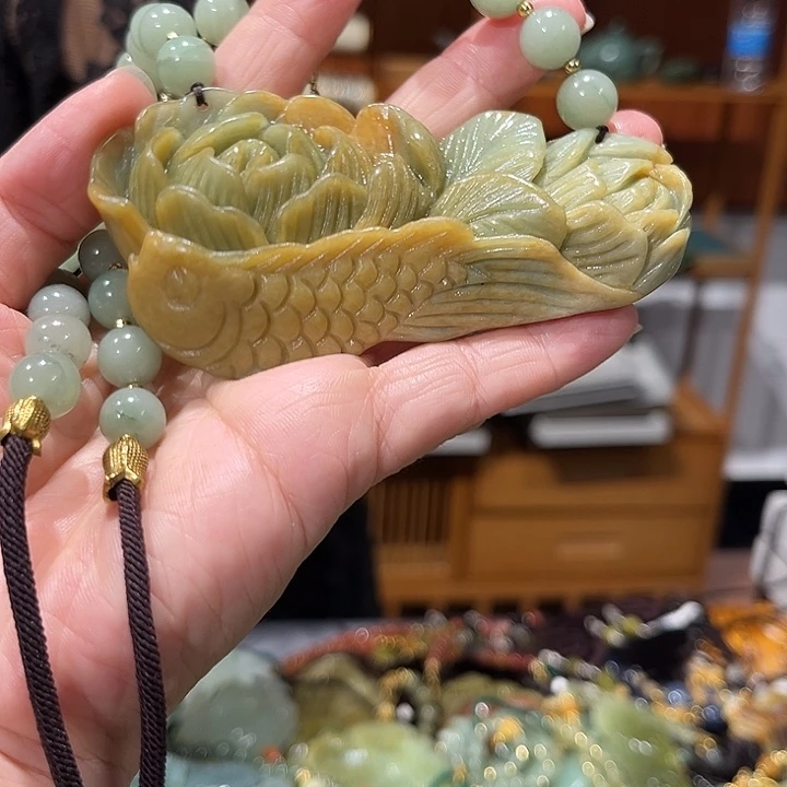 未镶嵌岫玉毛衣链