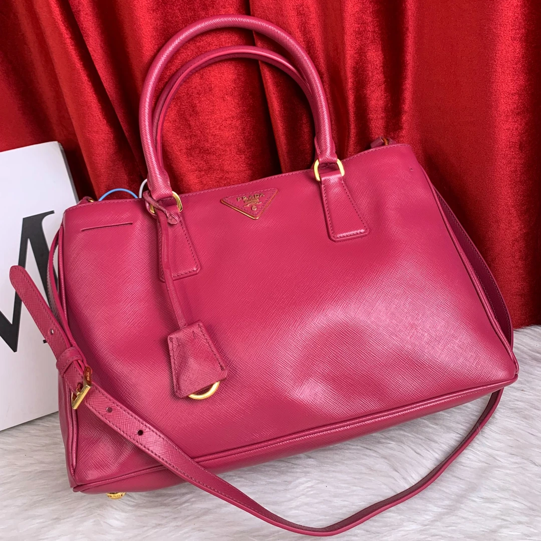 95新 Prada/普拉达 红色杀手包/BB09118054/8054
