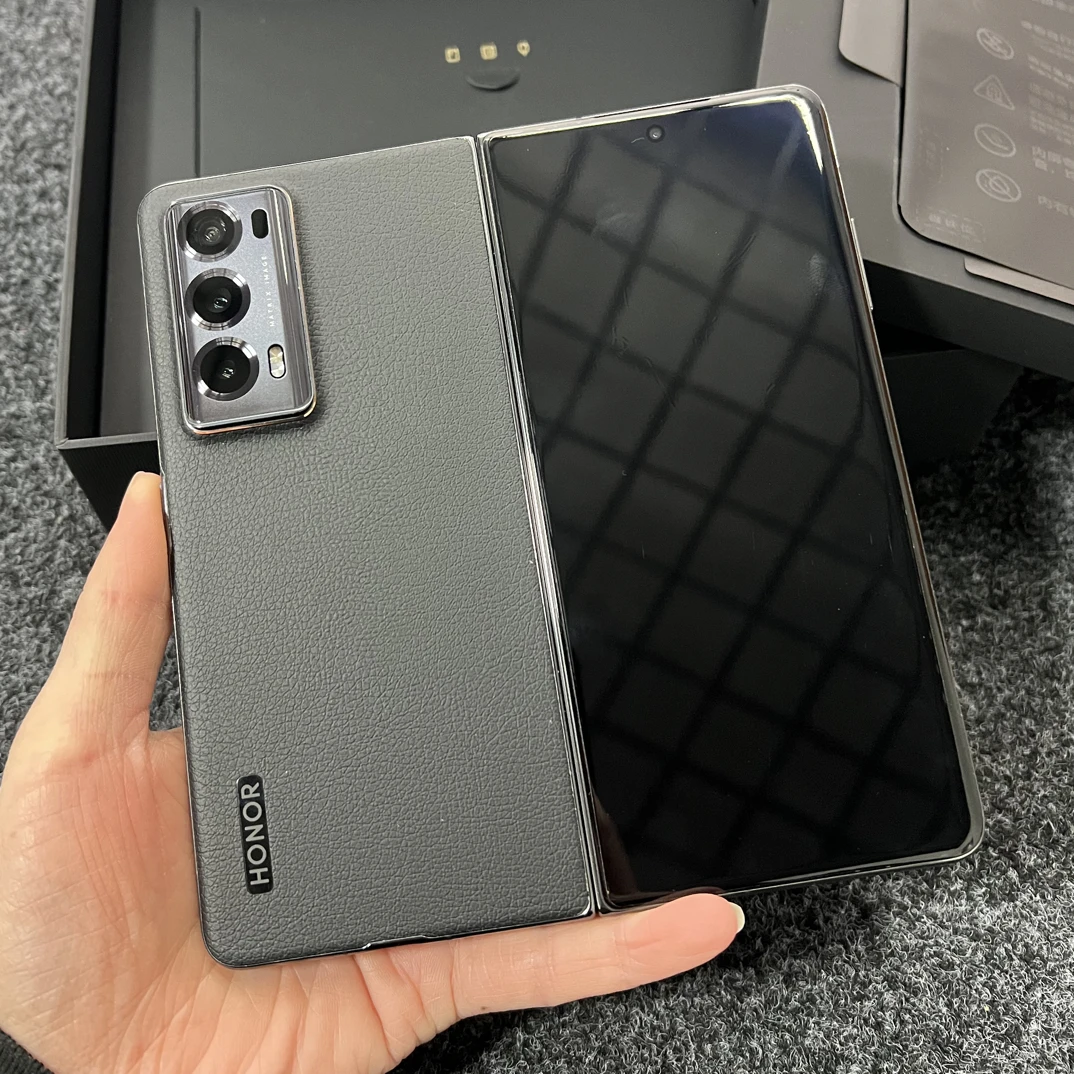 9新 honor/荣耀 过保：Magic V2  黑色 16+256g  配件全套