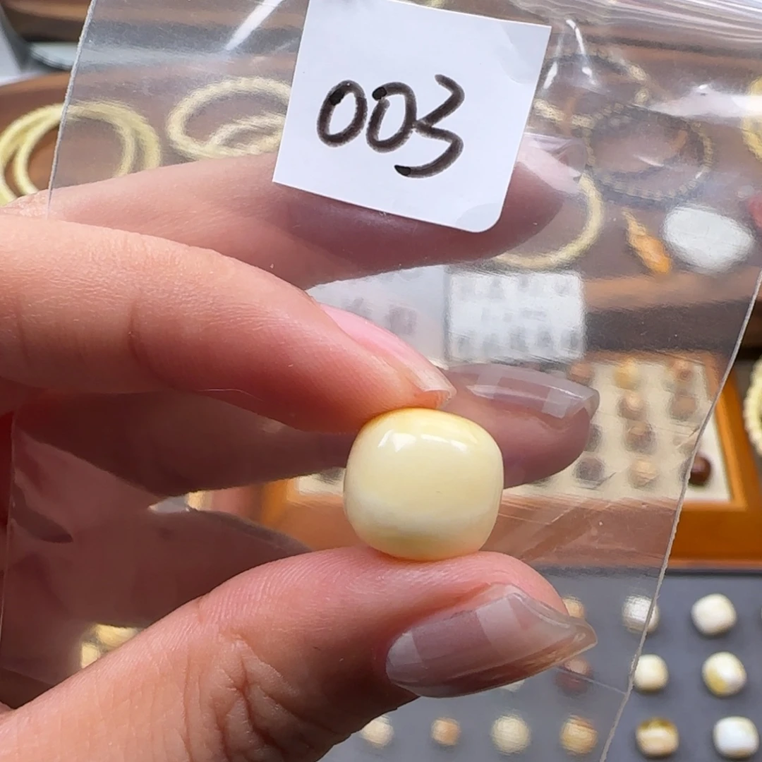 琥珀未镶嵌珠宝奇石12.0mm