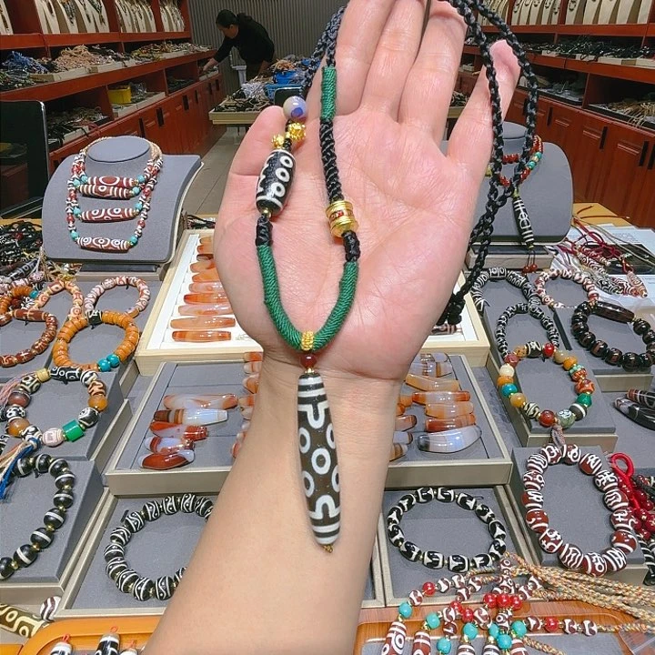 未镶嵌玛瑙/玉髓珠宝奇石