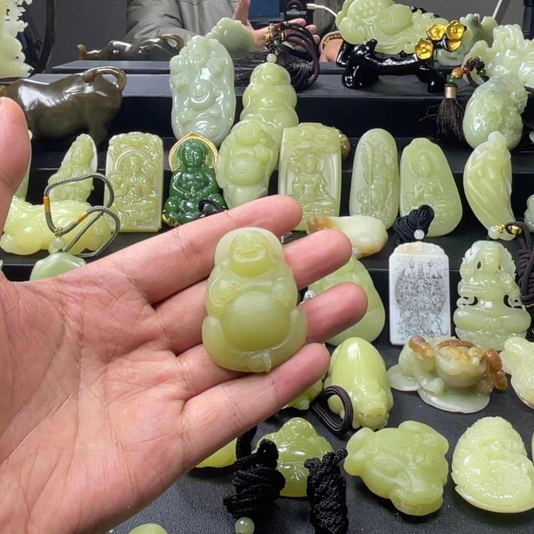 和田玉未镶嵌颈饰