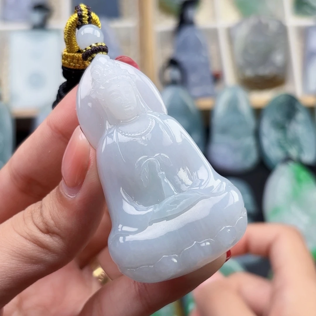 颈饰未镶嵌翡翠素衣