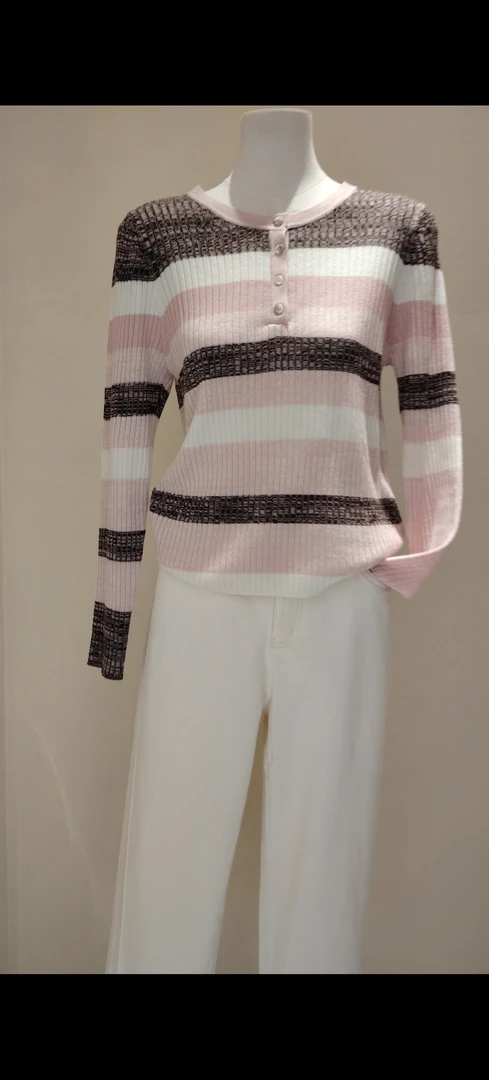 梵迷时尚短款条纹针织衫