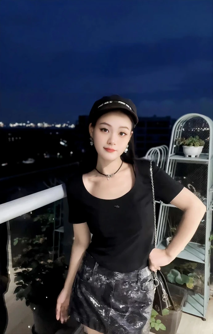 【LBT&春夏款】新款黑色百搭修身小短款方领T恤上衣c801474