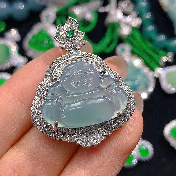 翡翠颈饰未镶嵌翡翠