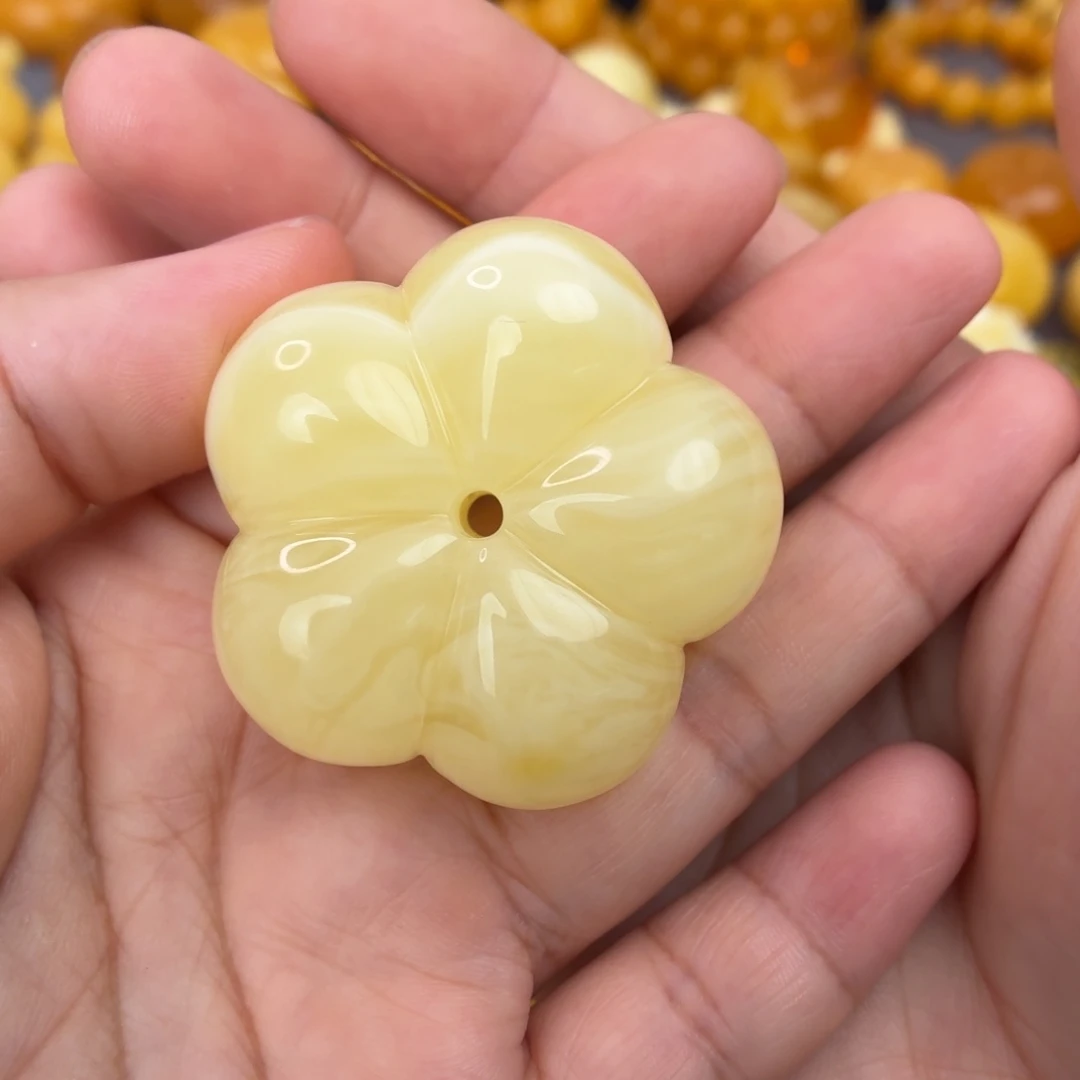 裸石蜜蜡未镶嵌五瓣花