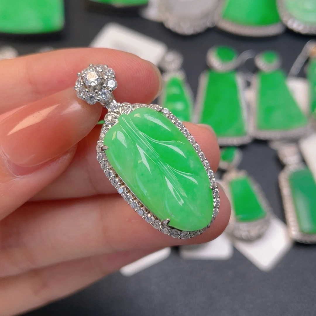 翡翠银S925镶嵌颈饰