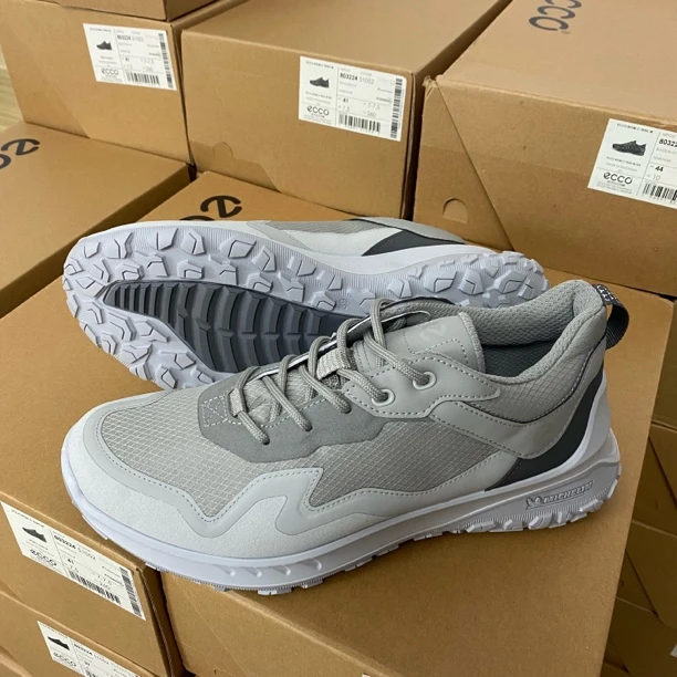 Ecco/爱步25新款户外登山鞋男耐磨轻盈徒步越野运动鞋824334