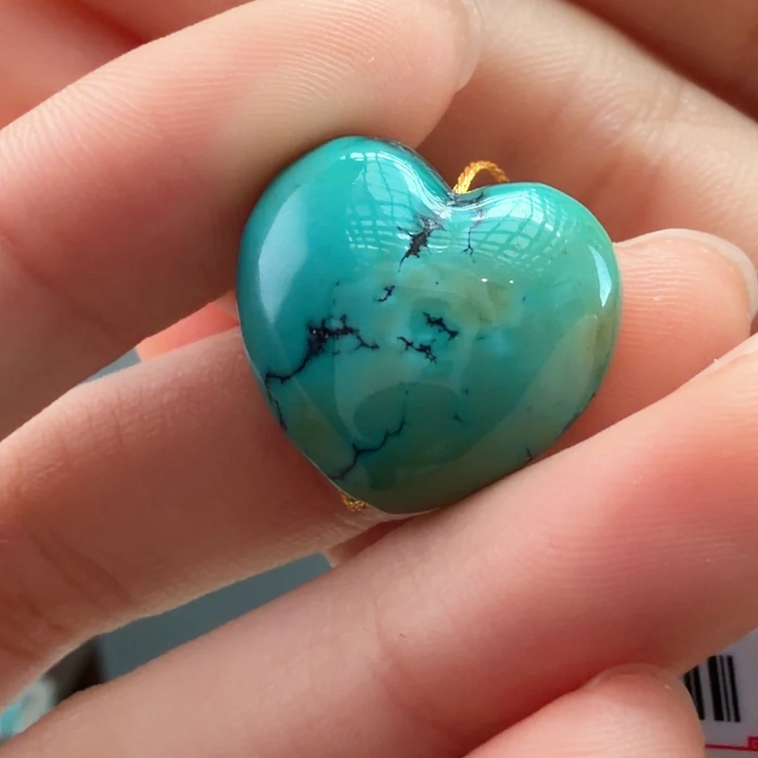 绿松石未镶嵌颈饰