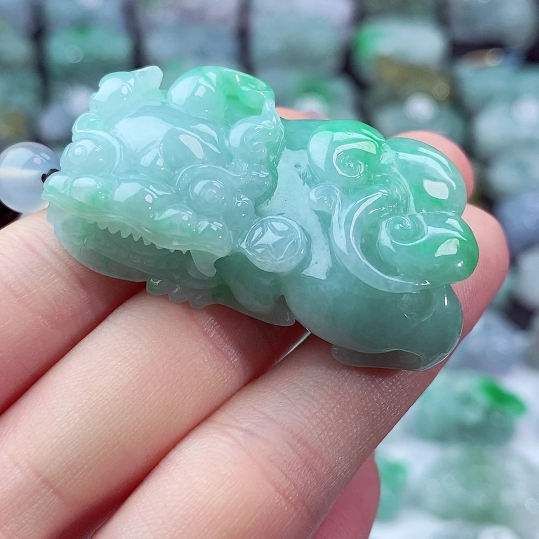 颈饰未镶嵌翡翠天然
