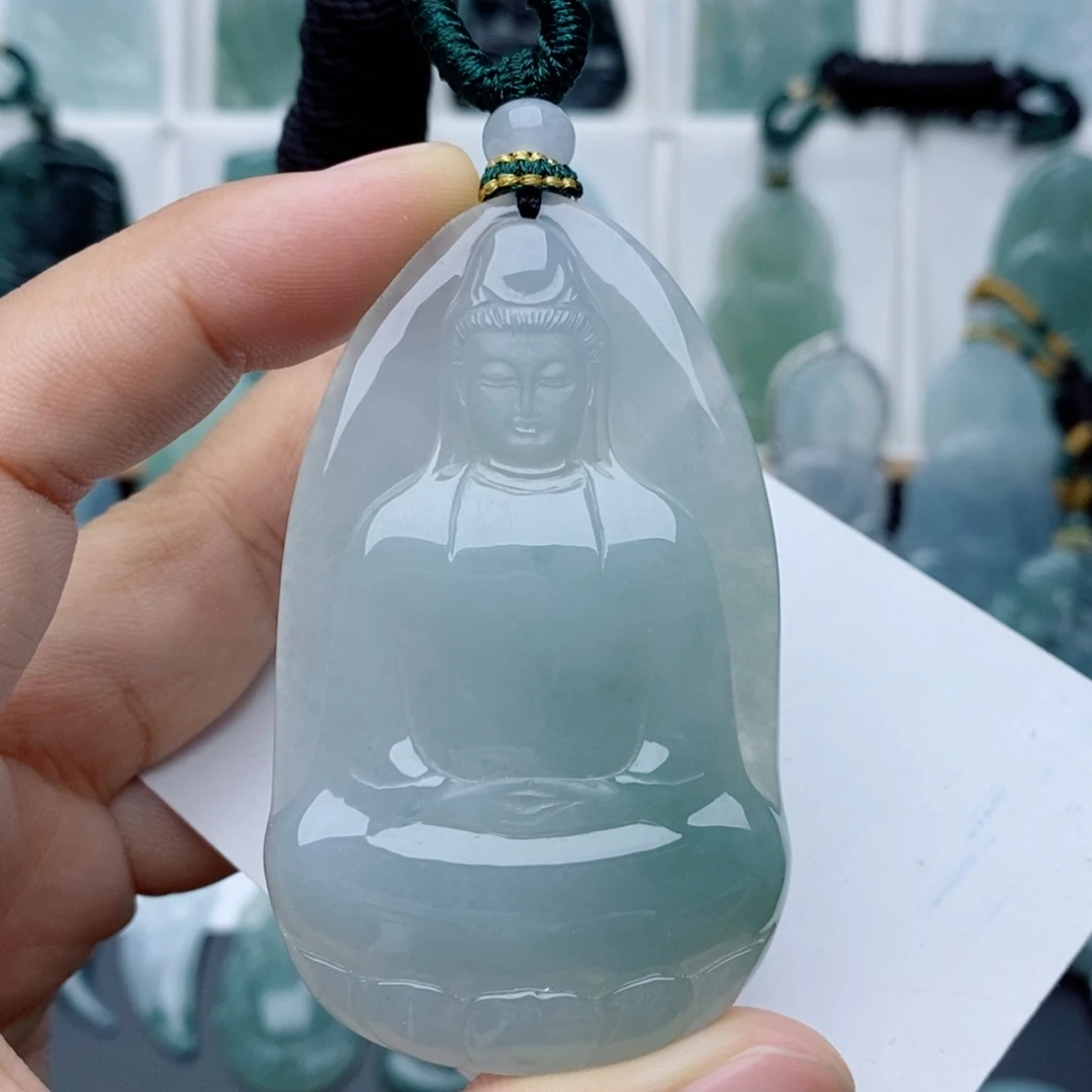 翡翠未镶嵌颈饰素衣