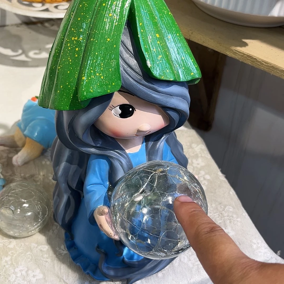 合成树脂一****?女巫抱球