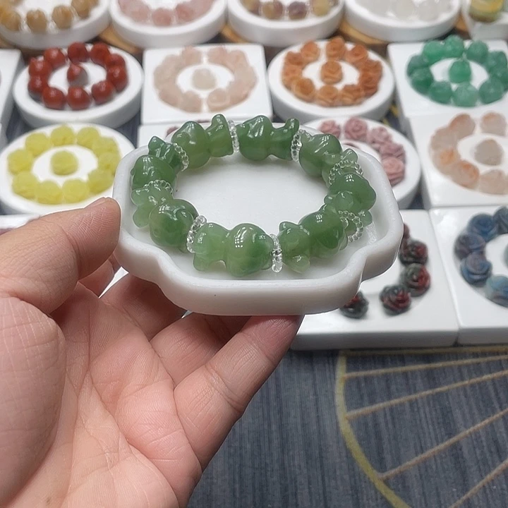 石英质玉（非洲翠）合金手串