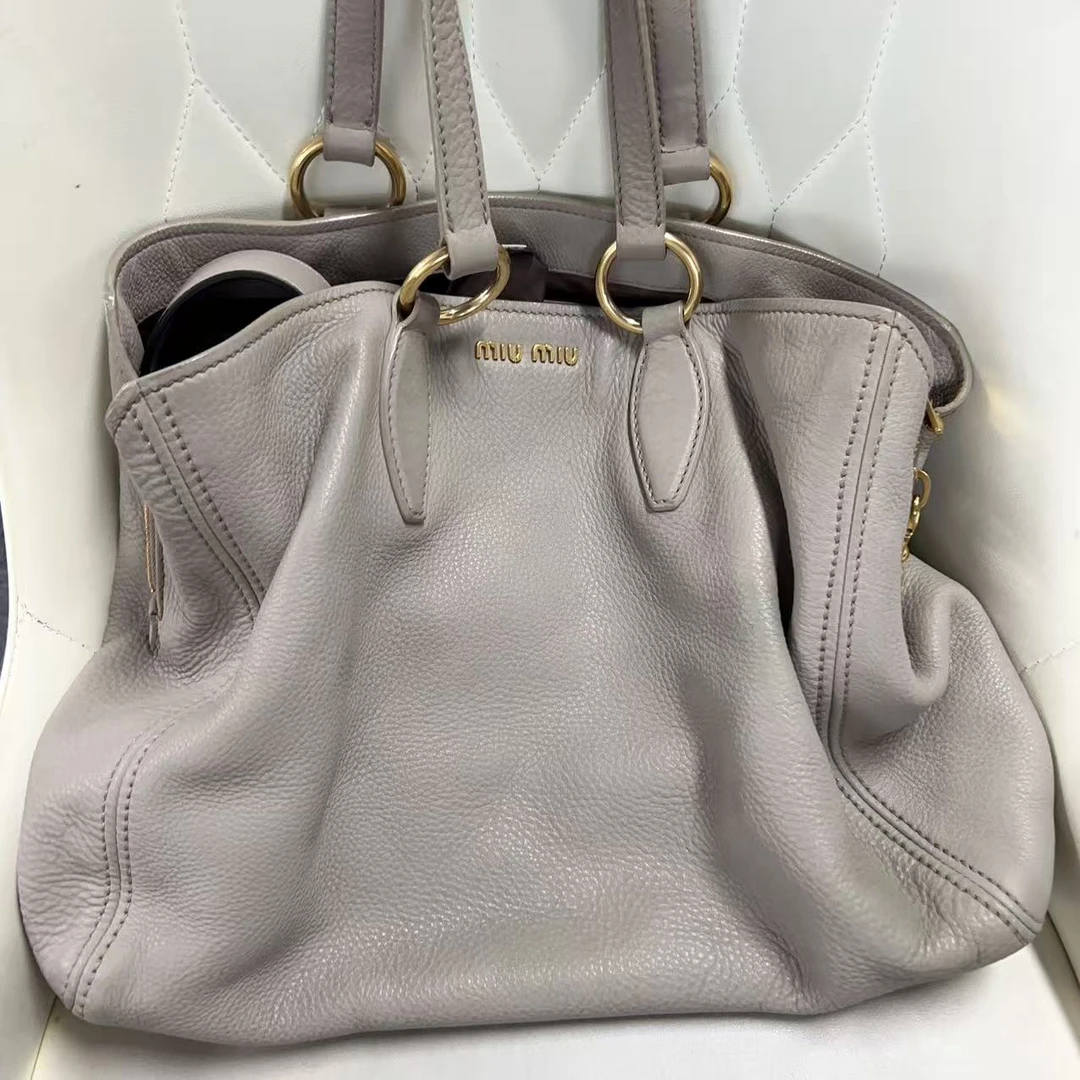95新 MIU MIU/缪缪 缪缪大象灰百搭手提包