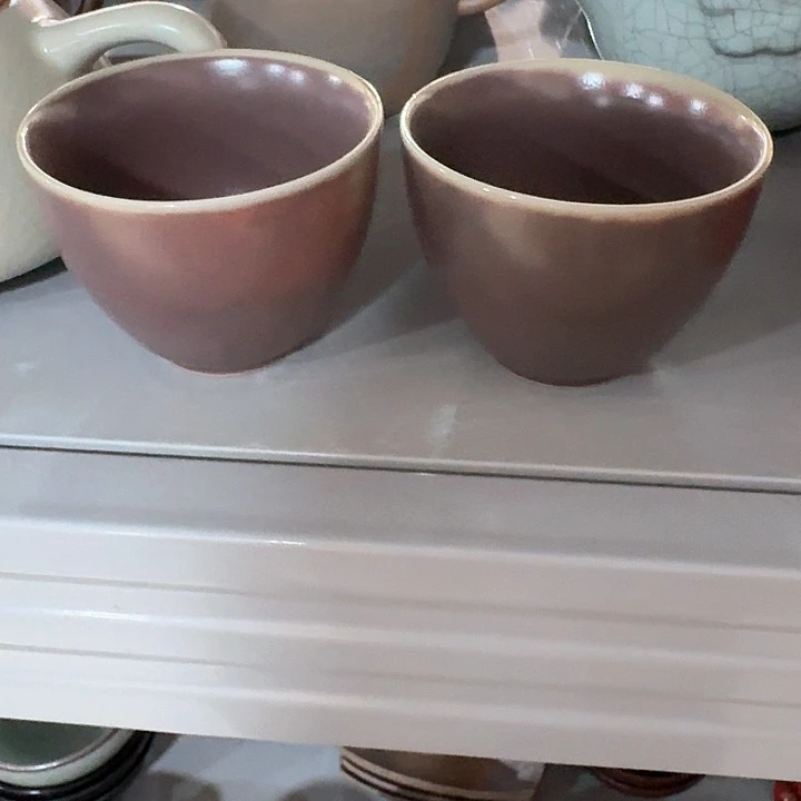 主人杯一个，瓷。。品茗瓷