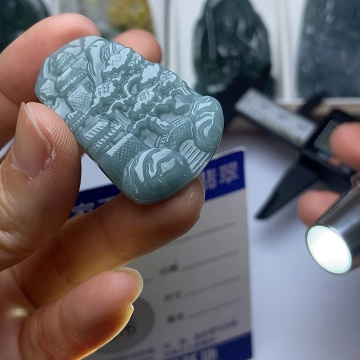 翡翠未镶嵌挂件翡翠