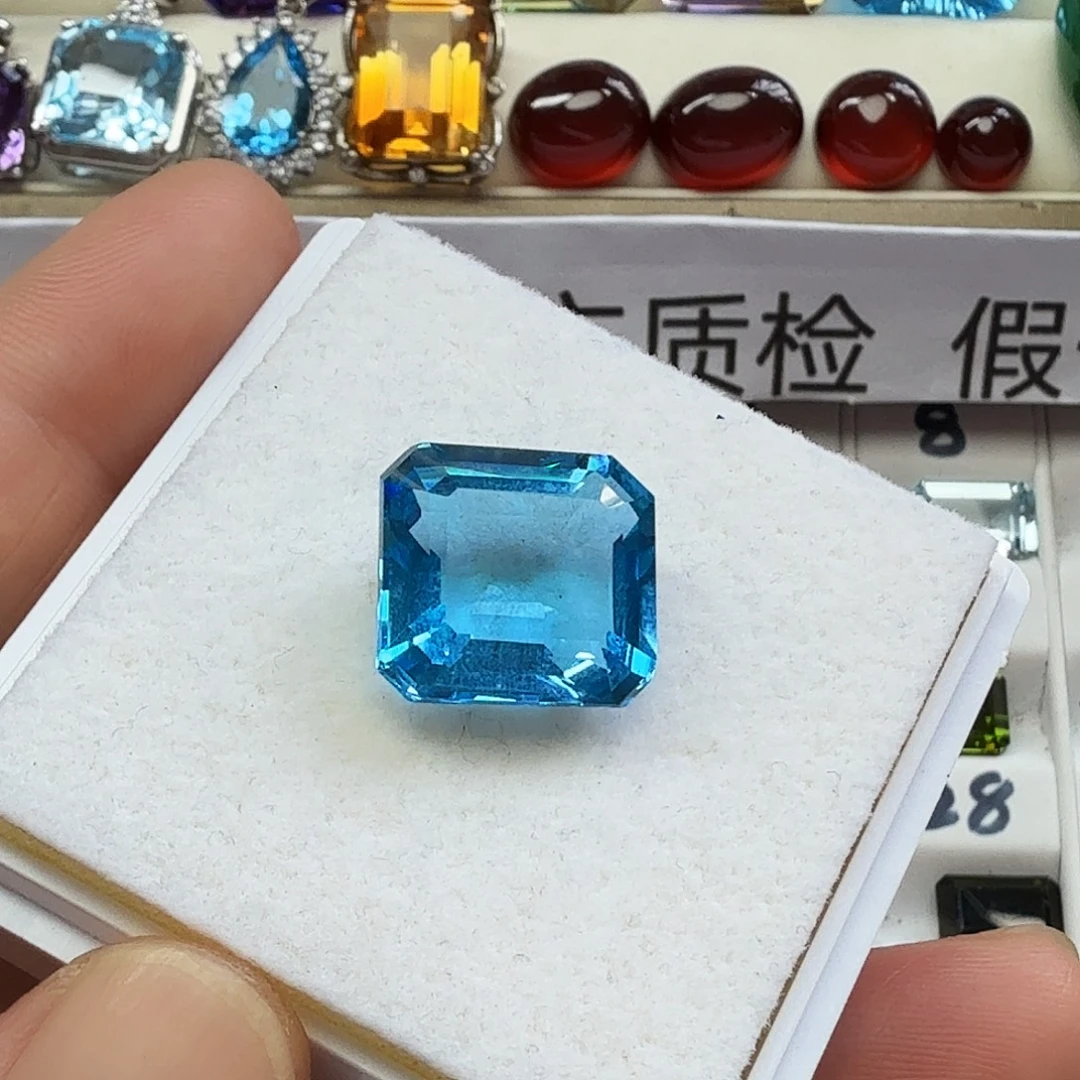 托帕石裸石抢购福利价精美魔鬼蓝卡13.8×14.8毫米