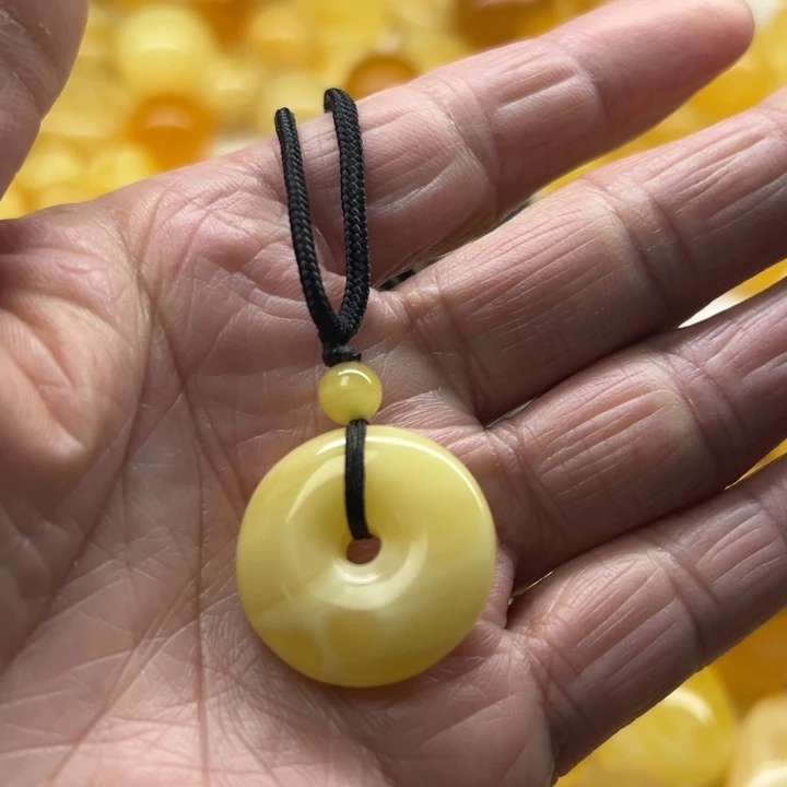 琥珀（矿物珀）未镶嵌裸石