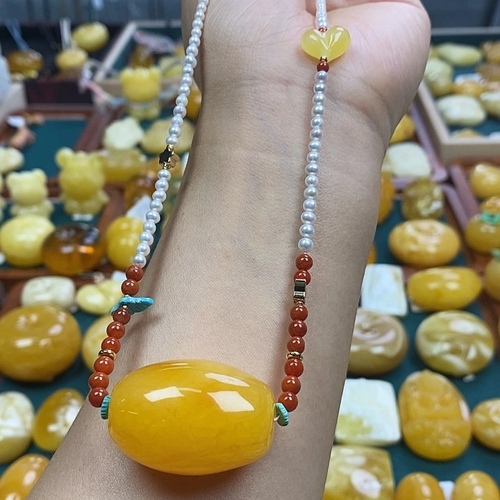 琥珀未镶嵌裸石23+鸡油红枣珠锁骨链