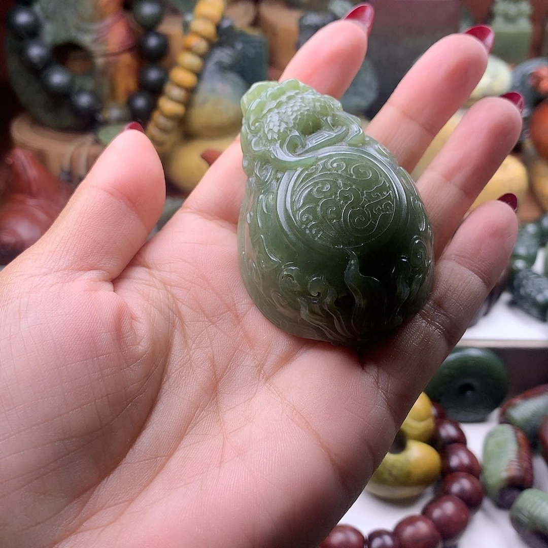 岫岩河磨玉（透闪石质玉）未镶嵌把件