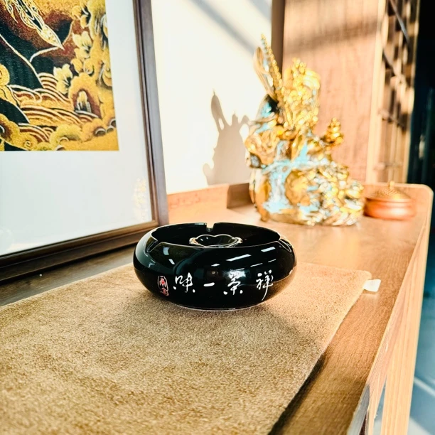 【闪购链接】黑色茶禅一味烟灰缸161