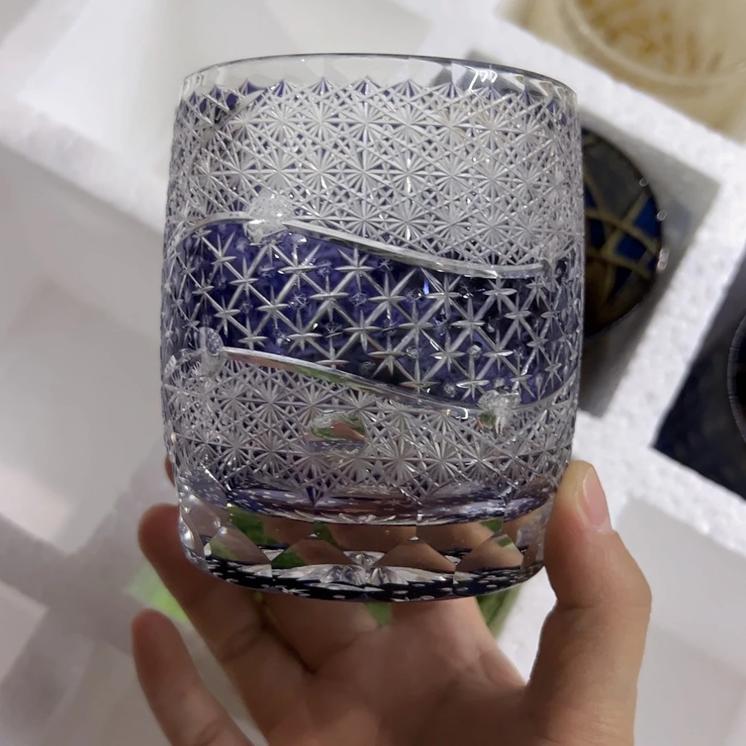 张***叔平底款水晶玻璃微瑕一个