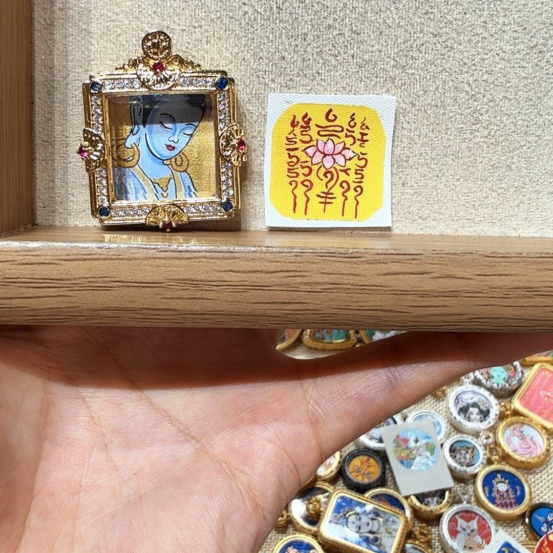 吊坠一****?热贡纯手绘唐卡非遗文化