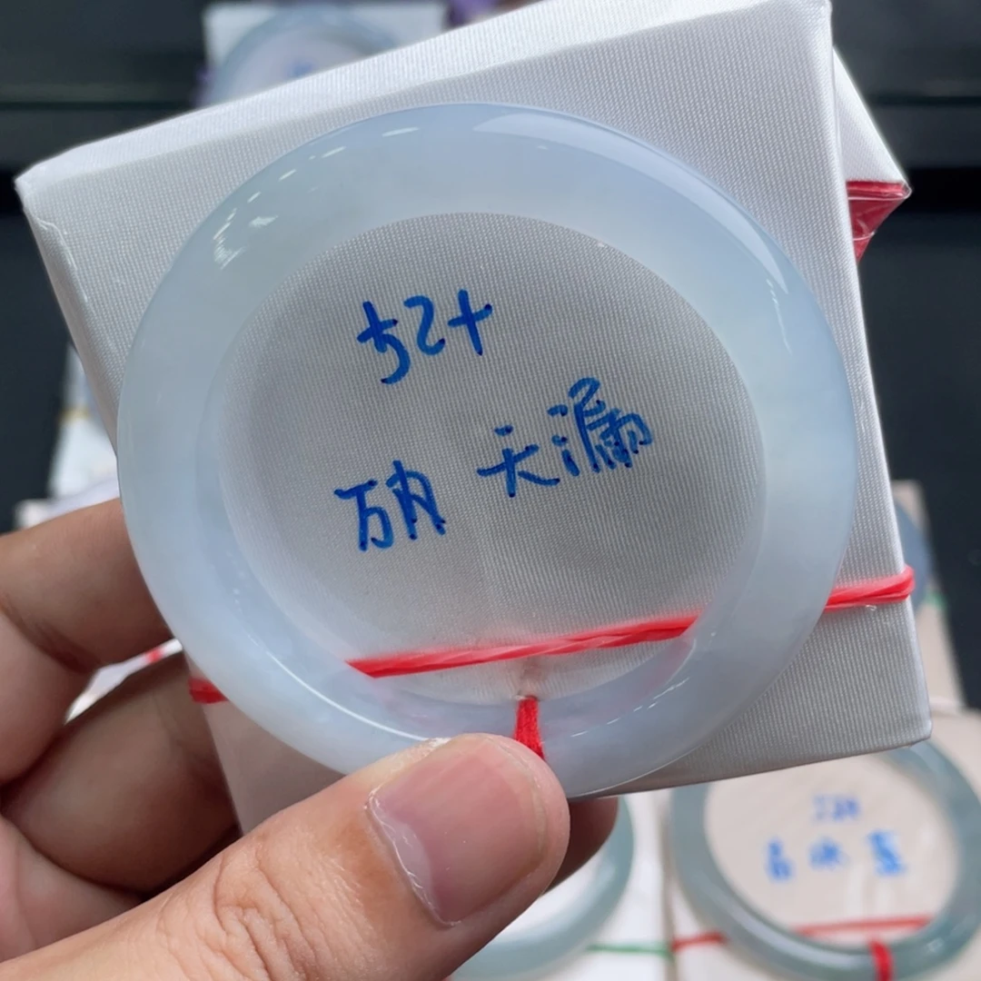 翡翠未镶嵌手镯翡翠手镯