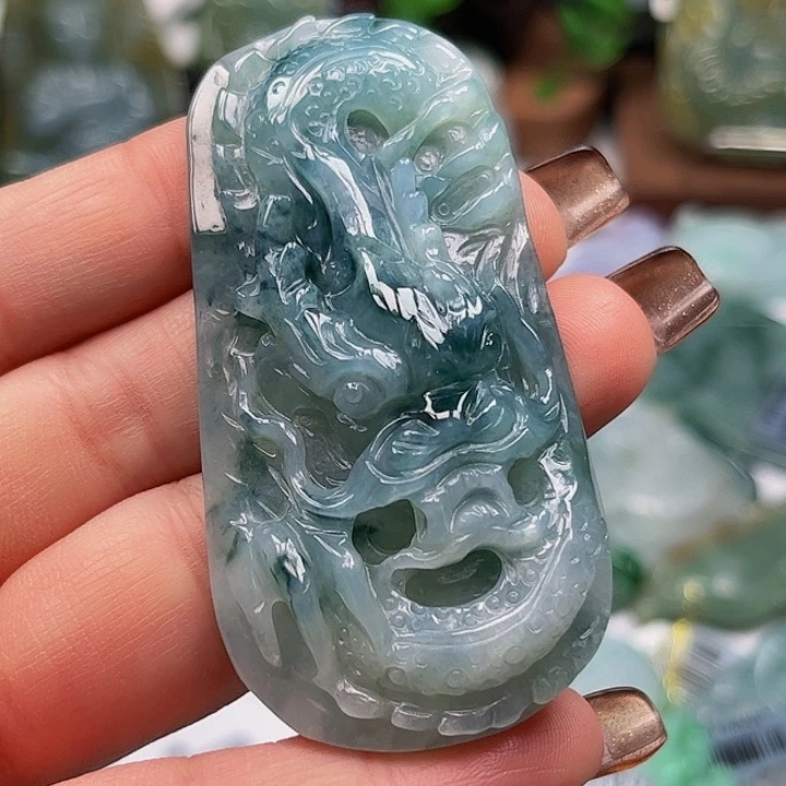 翡翠未镶嵌颈饰挂件