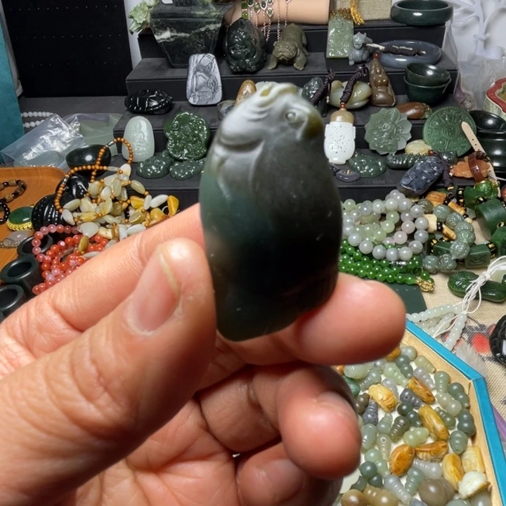 和田玉未镶嵌珠宝半成品