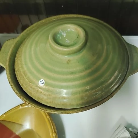 瓷片各种摆件，瓷片，沙锅，都有微瑕疵！