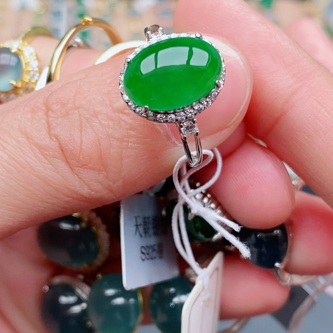 银S925镶嵌戒指翡翠开****馆