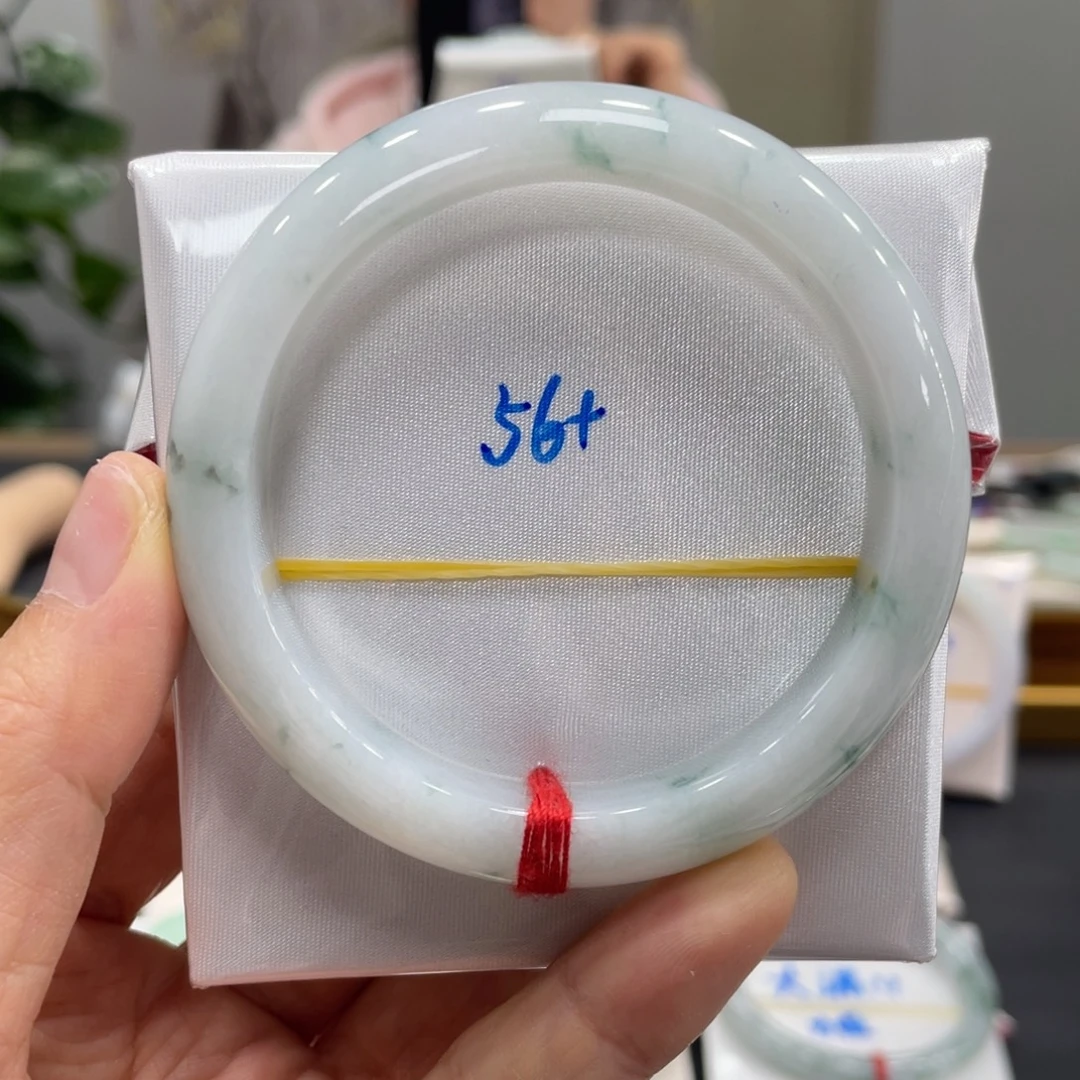 翡翠未镶嵌手镯翡翠