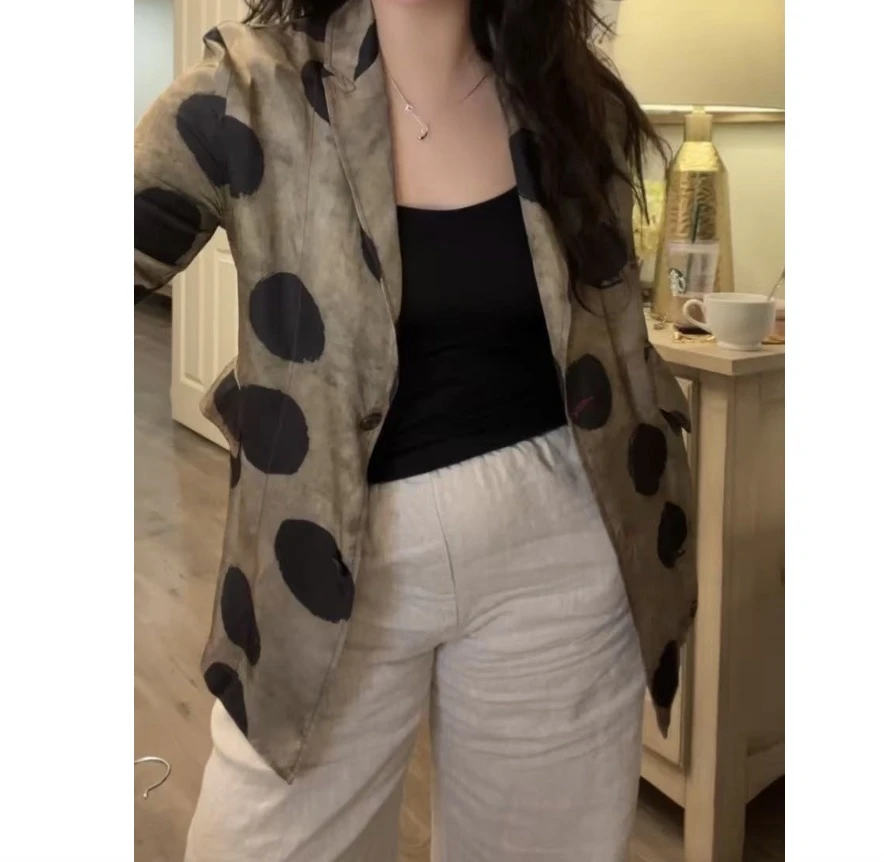 【大G精选】“勾勒自由” 法式腔调乌玛风炒色波点廓形西装