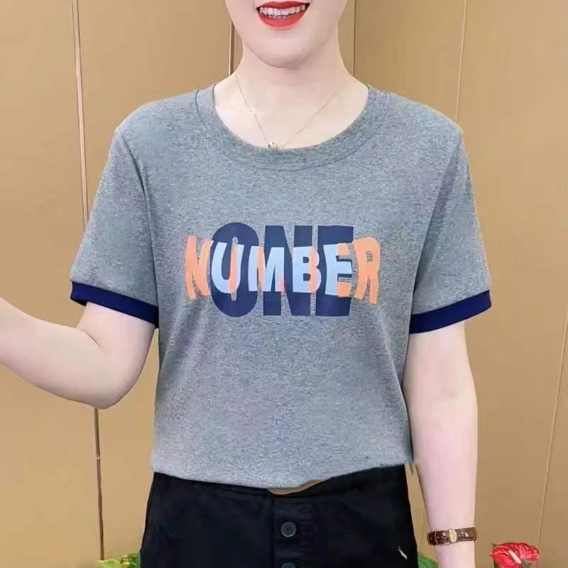 2025时尚洋气妈妈装字母春色T恤中老年大码百搭打底衫休闲女士