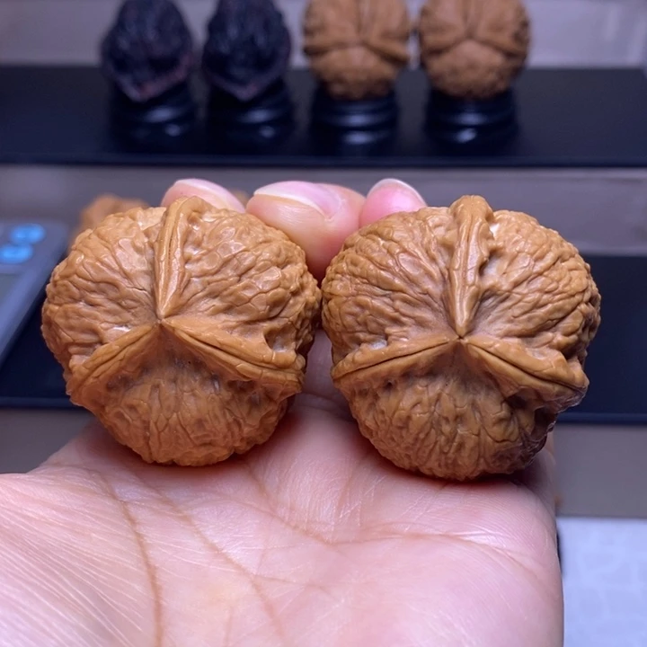 文玩核桃把件金香炉三楞70