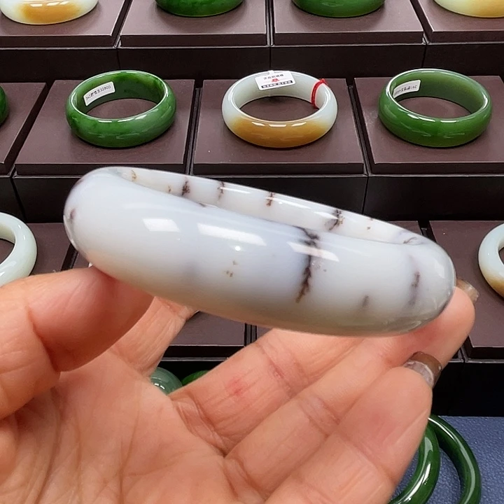 和田玉未镶嵌手镯5960