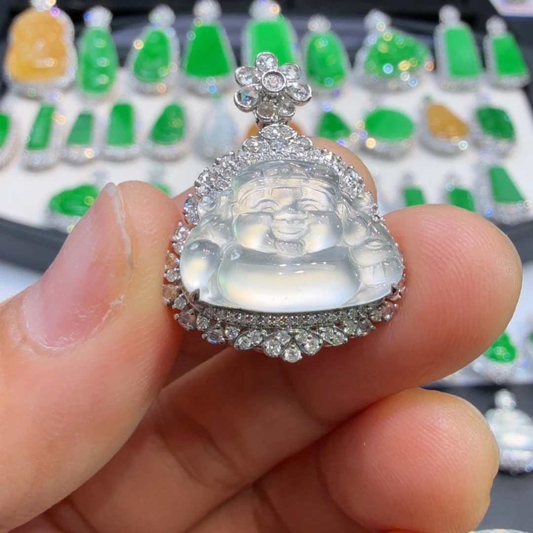 翡翠18K金镶嵌颈饰收到货48小时鉴赏期