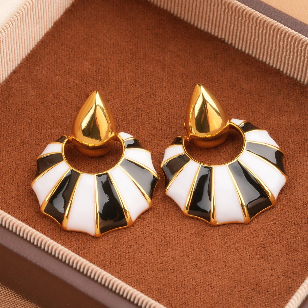 铜合金耳饰 复古个性斑马纹耳环日韩冷淡风黑白条纹耳钉女