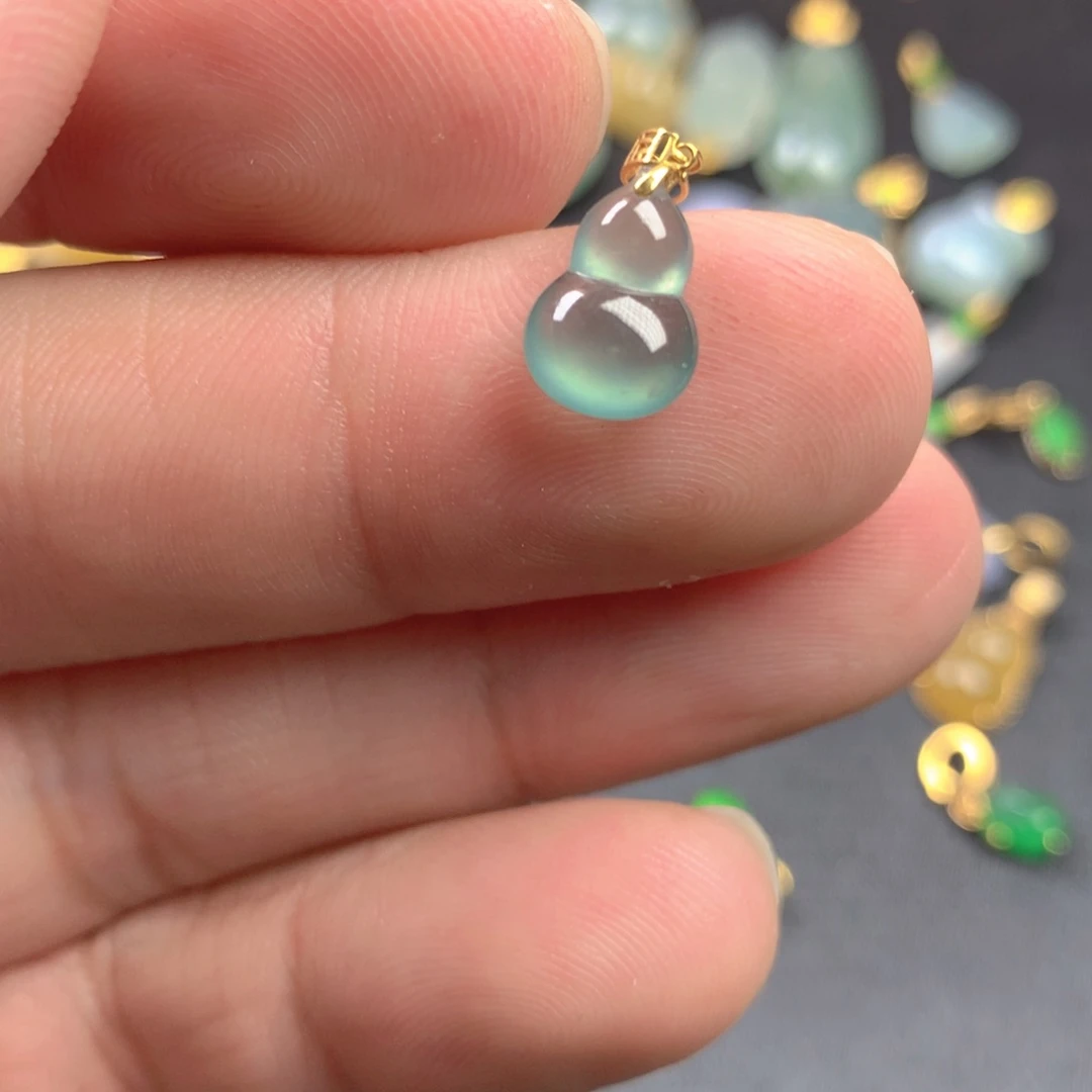 【闪购商品】颈饰18K金镶嵌翡翠翡翠