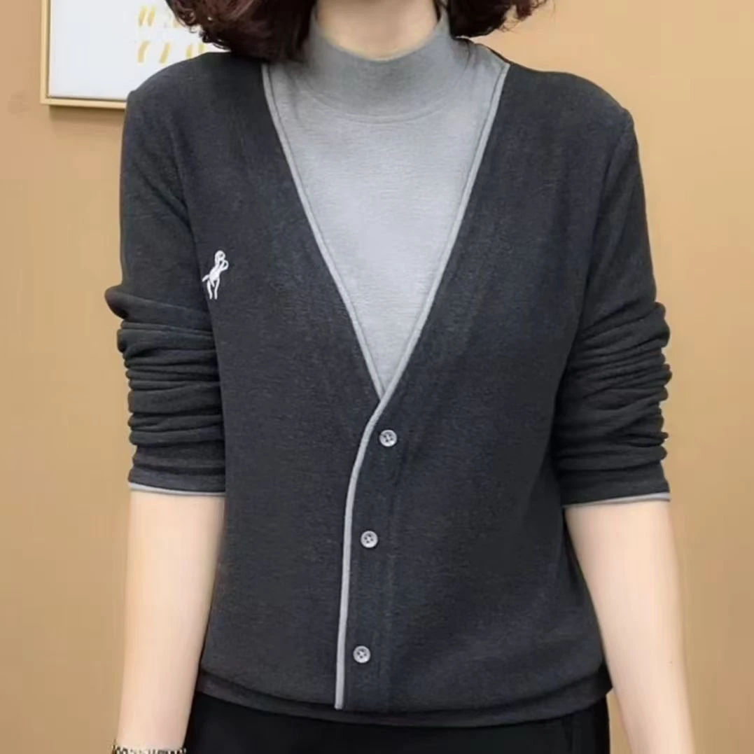 【立减60】德绒长袖t恤女秋冬假两件半高领刺绣上衣减龄保暖打底衫
