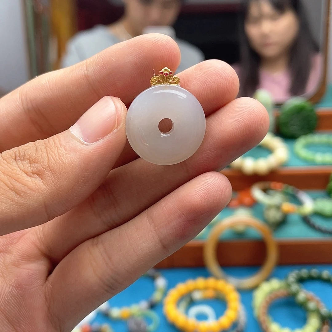 手链未镶嵌和田玉样品