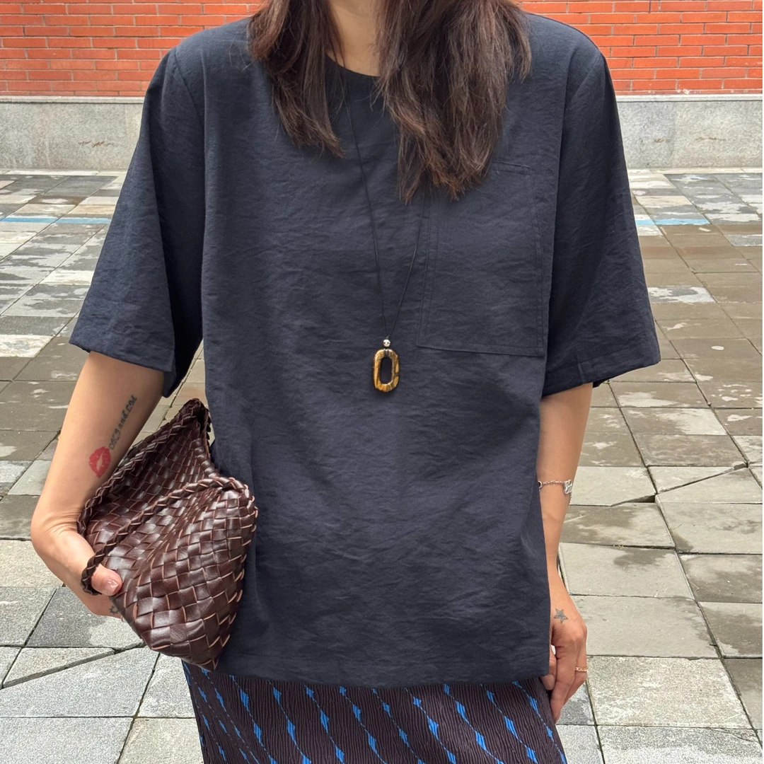 FANXIAO 2025夏新款极简宽松短袖后背贝母扣设计T恤上衣女-8868