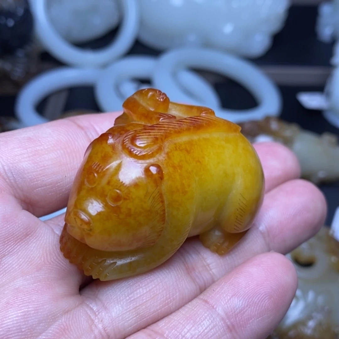 【闪购商品】和田玉（糖玉）颈饰未镶嵌菡*